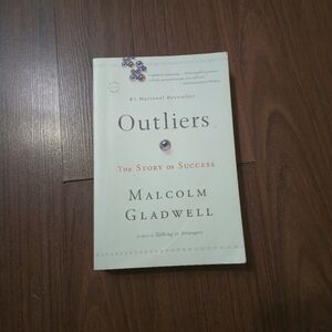 Outliers: The Story of Success by Malcolm Gladwell Paperback